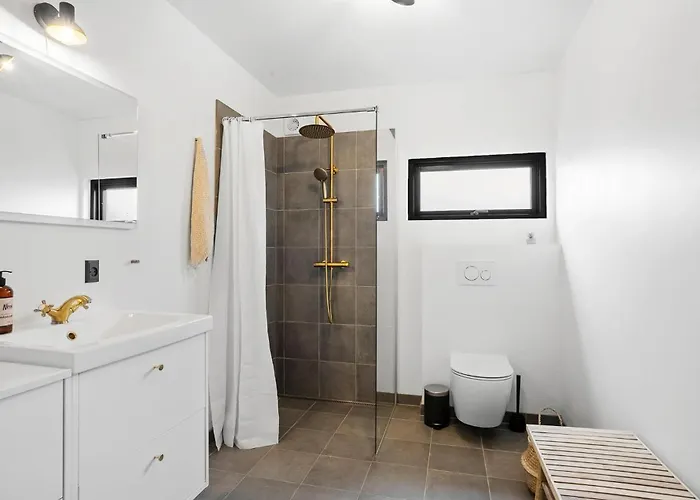 Holiday home Amazing In With Jacuzzi - G11301