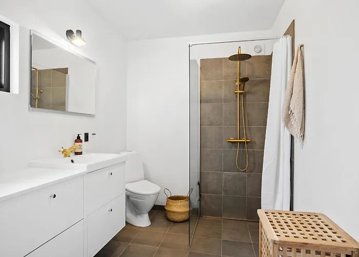 Amazing In With Jacuzzi - G11301 *